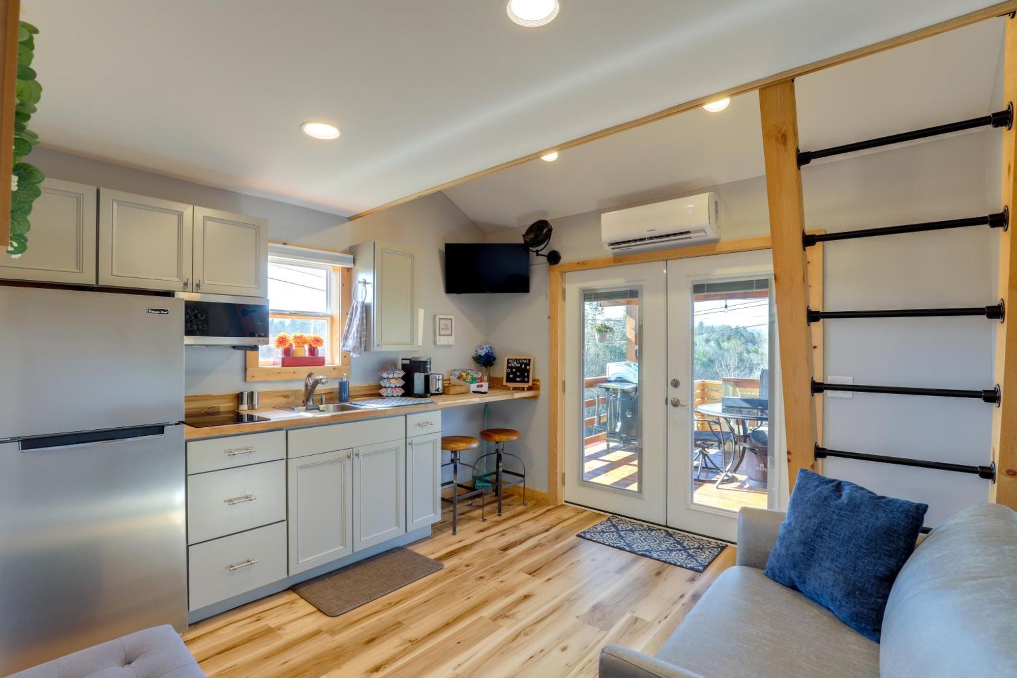 Marshall Studio With Loft, Hot Tub And Views! Екстер'єр фото